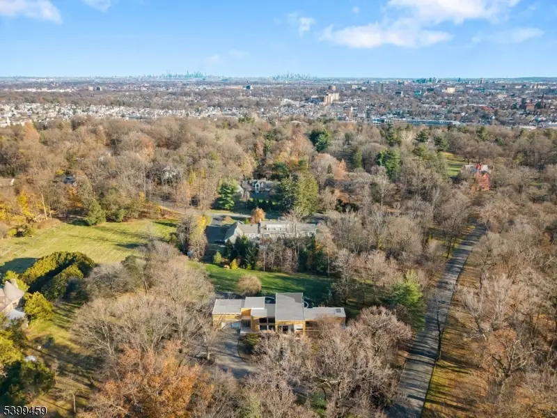 41 Park Way, Llewellyn Park, NJ 07052 - Image #3