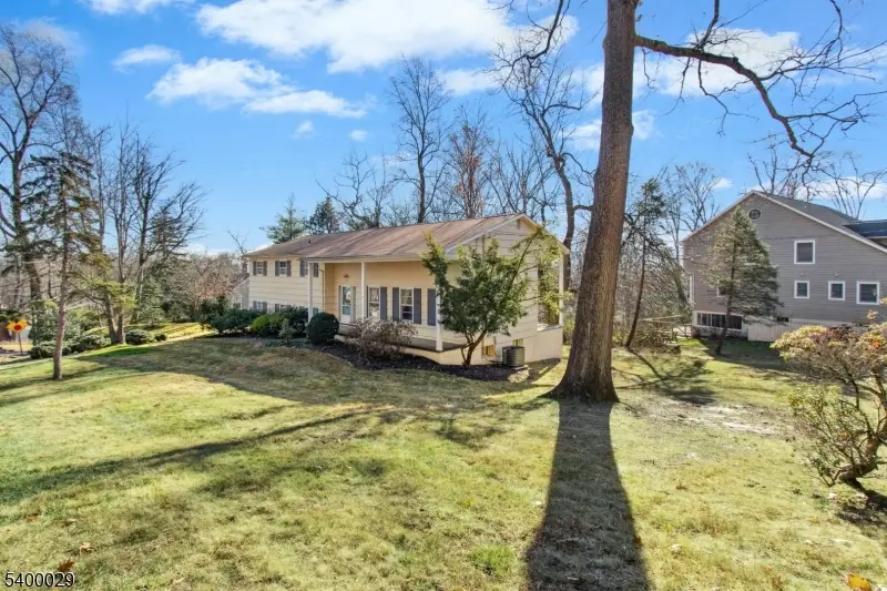 355 Ackerman Ave, Mountainside, NJ 07092 - Image #3