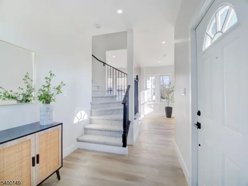 5 Krotik Pl, Irvington, NJ 07111 - Image #2