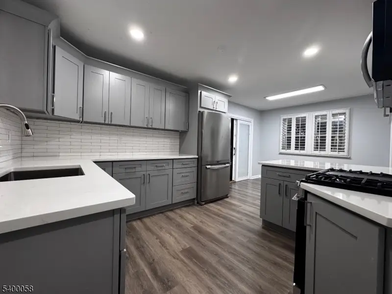 3 Fulper Pl, Annandale, NJ 08809 - Image #2