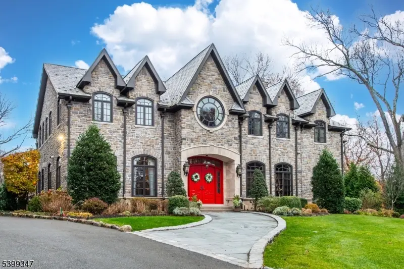 9 Beechtree Ln, Essex Fells, NJ 07021 - Image #2