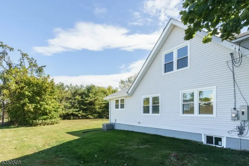 92 Clinton Ave, Anderson, NJ 07865 - Image #2