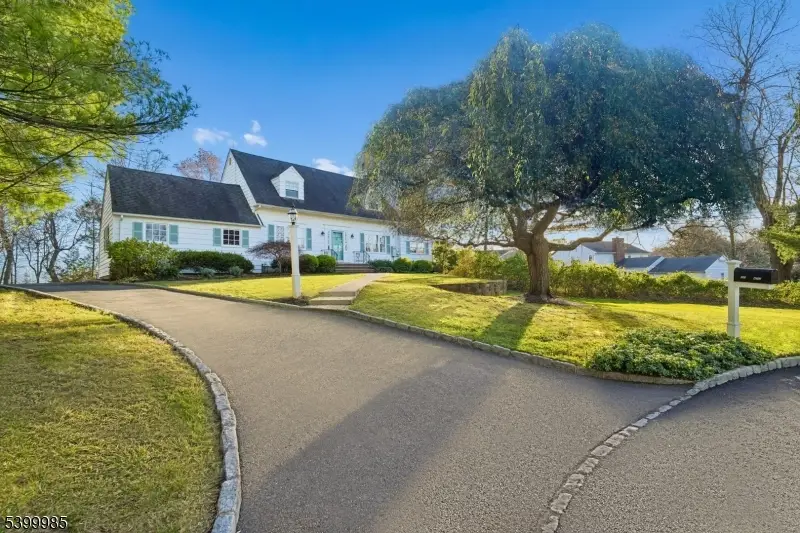 473 Bayberry Ln, Mountainside, NJ 07092 - Image #1