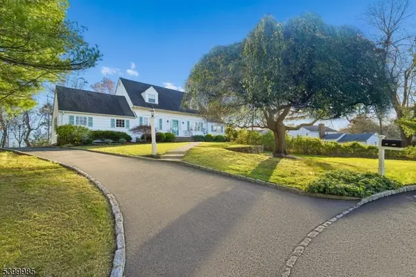 473 Bayberry Ln, Mountainside Boro, NJ 07092