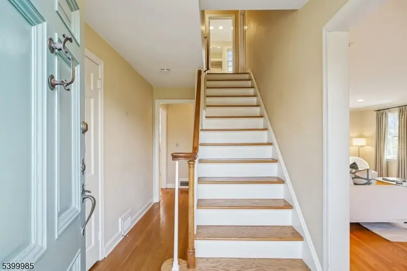 473 Bayberry Ln, Mountainside, NJ 07092 - Image #3