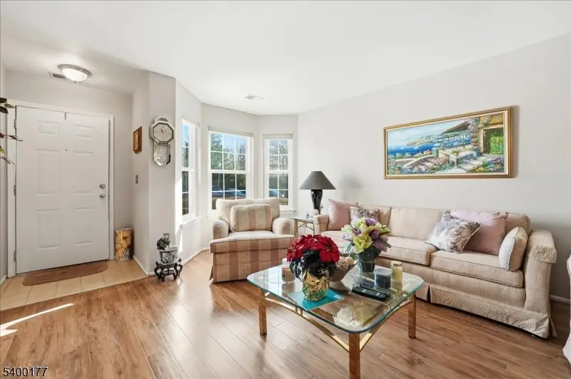 11 Letts Ct, Sayreville, NJ 08872 - Image #2