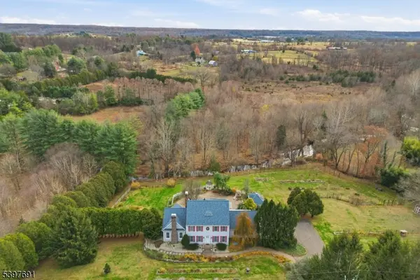 38 Larsen Rd, East Amwell Twp., NJ 08551