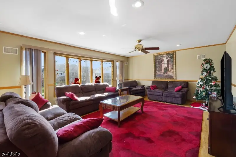 17 Pleasant Pl, Kearny, NJ 07032 - #3