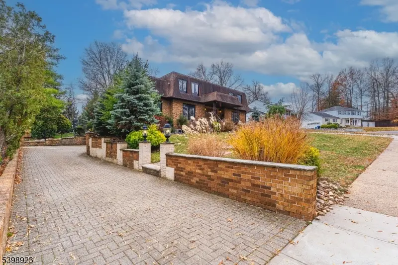 17 Rolling Hill Way, Clark, NJ 07066 - Image #2