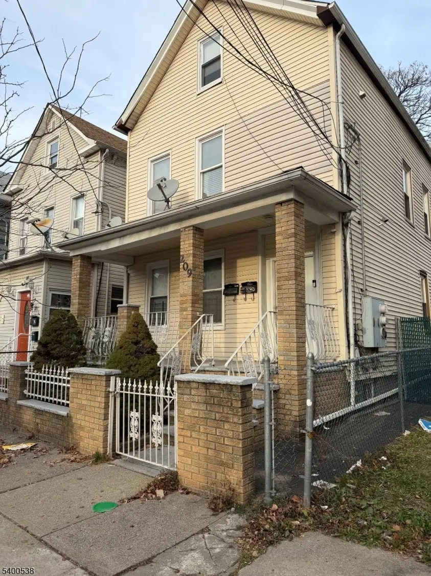 209 Inslee Pl, Elizabethport, NJ 07206 - Image #1