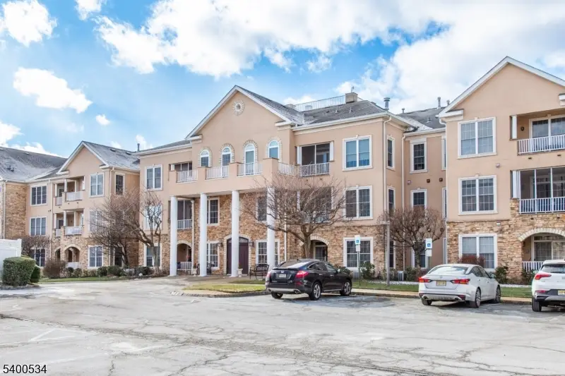 4300 Cleveland Ln, Mount Hope, NJ 07866 - Image #2