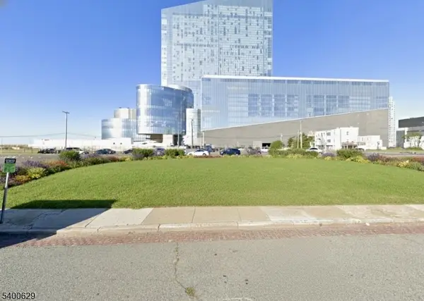 329 Hygeia Pl, Atlantic City, NJ 08401