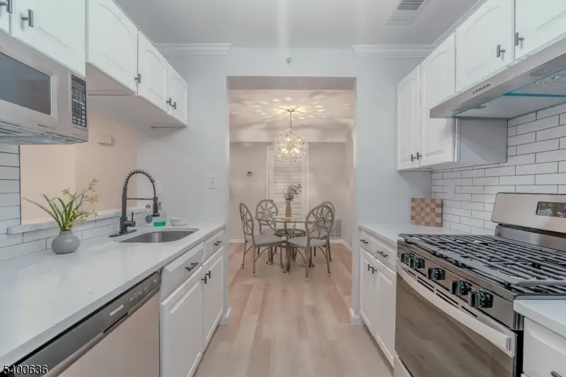 502 Stratford Pl #502, Martinsville, NJ 08805 - Image #3