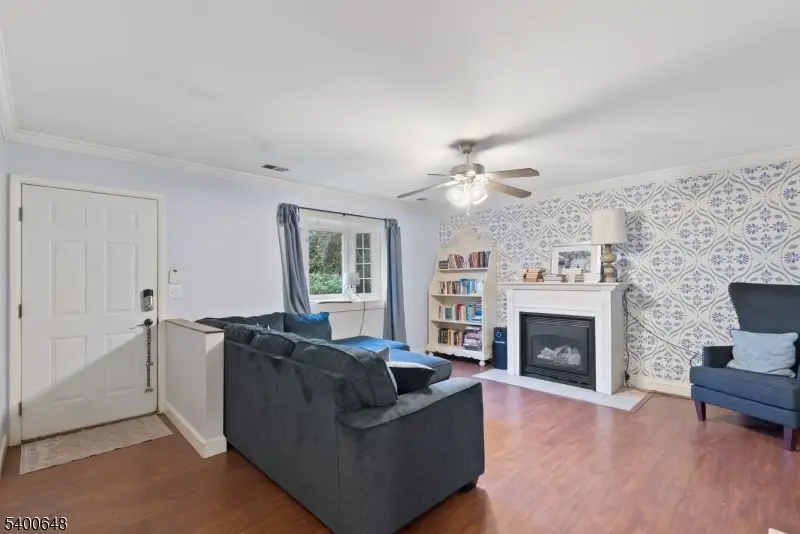 11 Carol Ct, Glen Gardner, NJ 08826 - Image #3