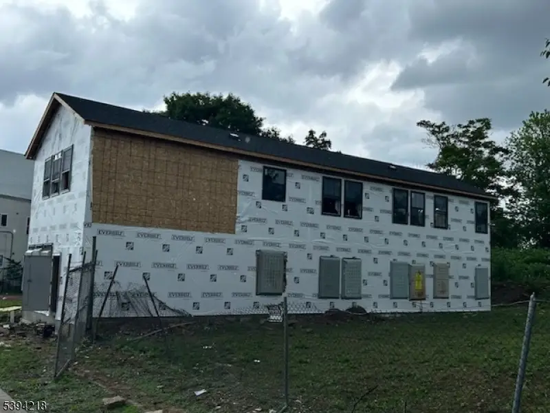 552 S 11th St, Newark, NJ 07103 - Image #2