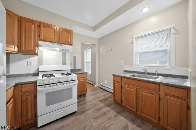 271 Mount Vernon Ave, City Of Orange, NJ 07050 - Image #3