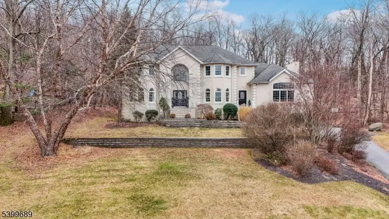 45 Alize Dr, Kinnelon, NJ 07405 - Image #2