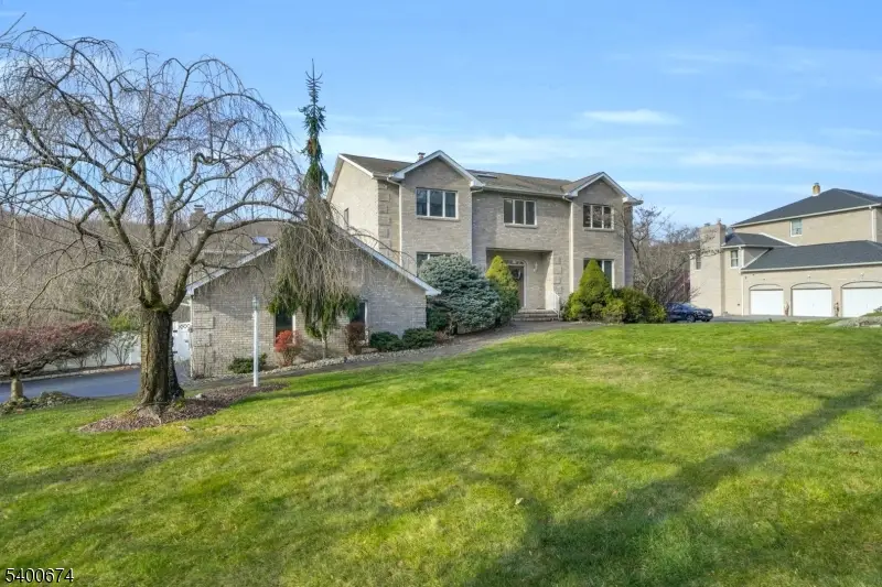 75 Taylortown Rd, Montville, NJ 07045 - Image #2