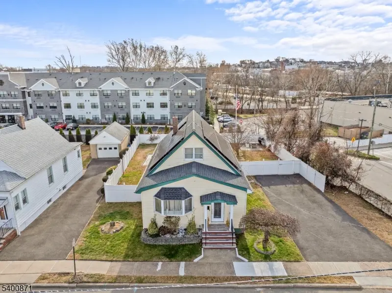 7-02 Lake St, Fair Lawn, NJ 07410 - #1