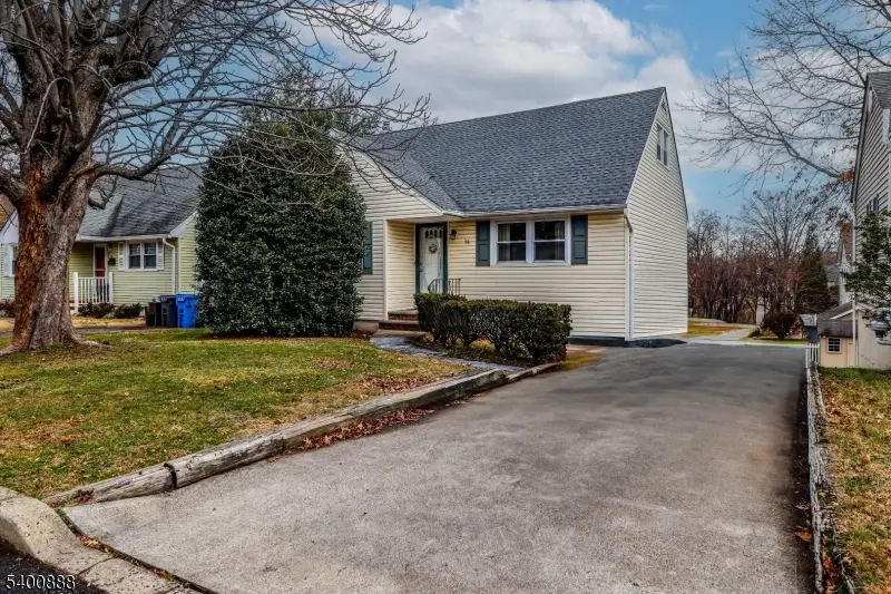 56 Homer Pl, Metuchen, NJ 08840 - #3