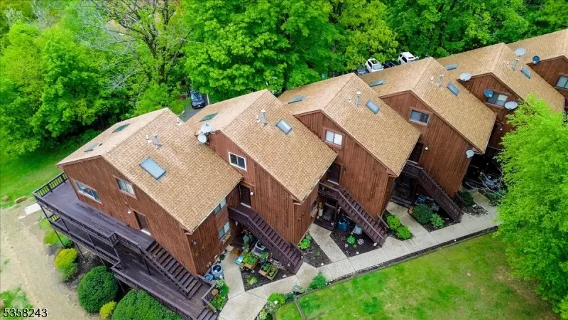 3 Telemark Dr #10, Vernon Center, NJ 07462 - Image #1