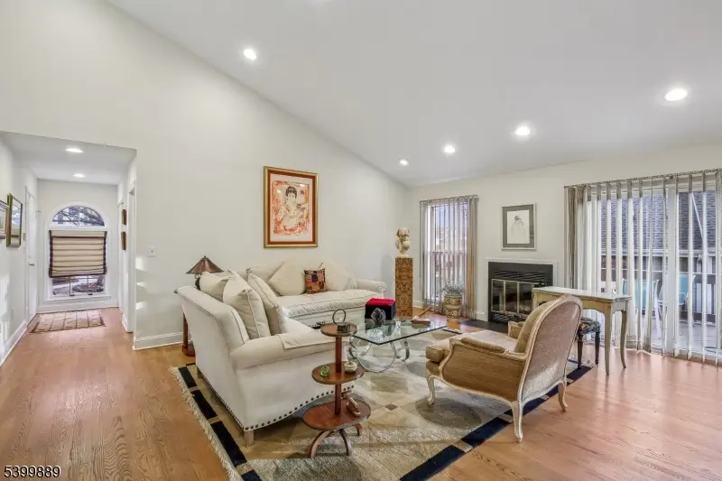 254 Crescenzi Ct #254, West Orange, NJ 07052 - Image #3