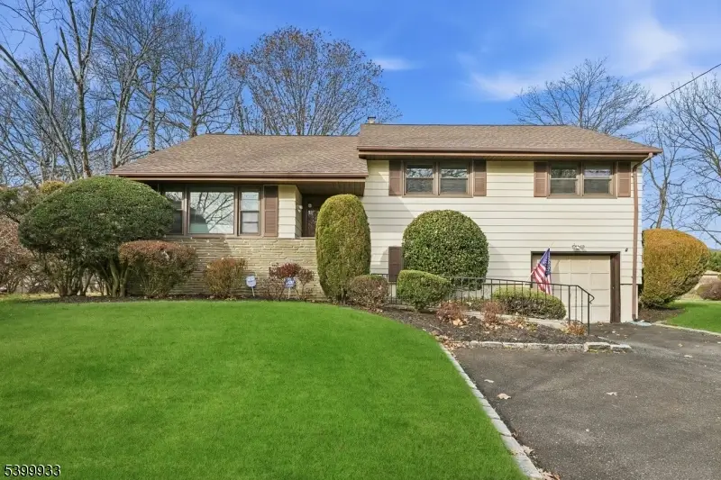 35 S Derby Rd, Springfield, NJ 07081 - Image #1