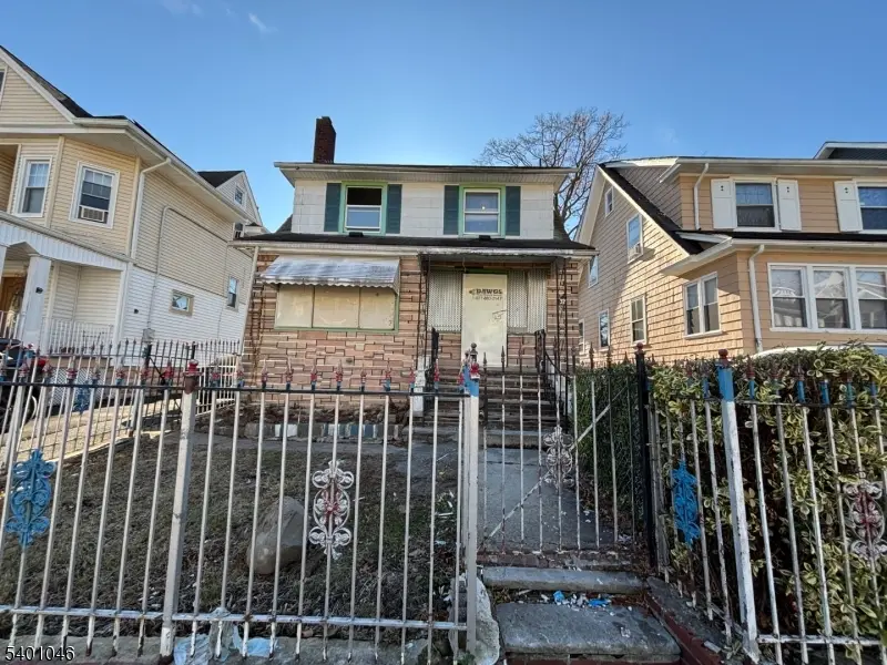 37 Wayne Ave, East Orange, NJ 07018 - Image #1