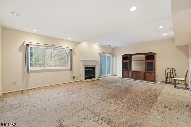 137 Castle Ridge Dr, East Hanover, NJ 07936 - Image #2