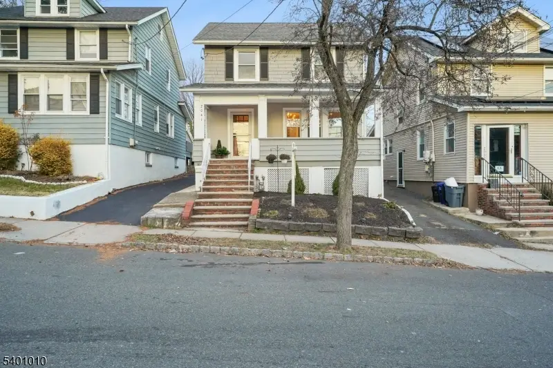 2041 Ostwood Ter, Maplewood, NJ 07040 - Image #2