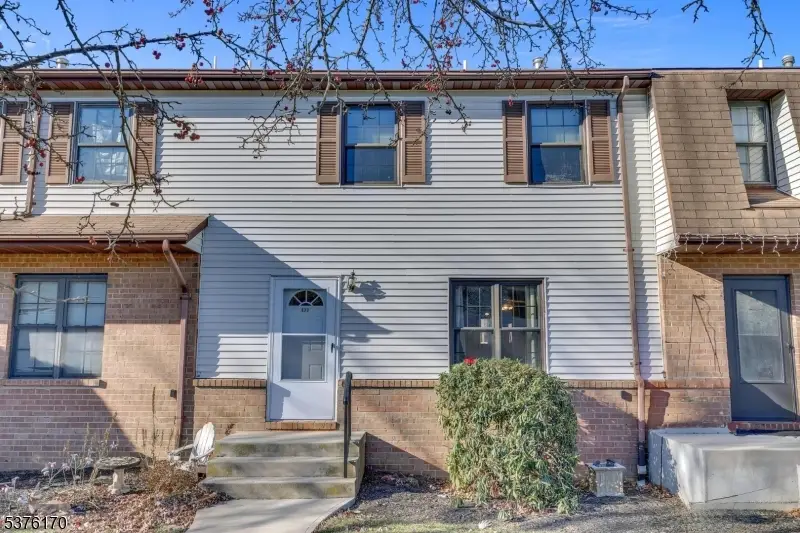 177 Cynthia Dr, Beattystown, NJ 07840 - Image #1