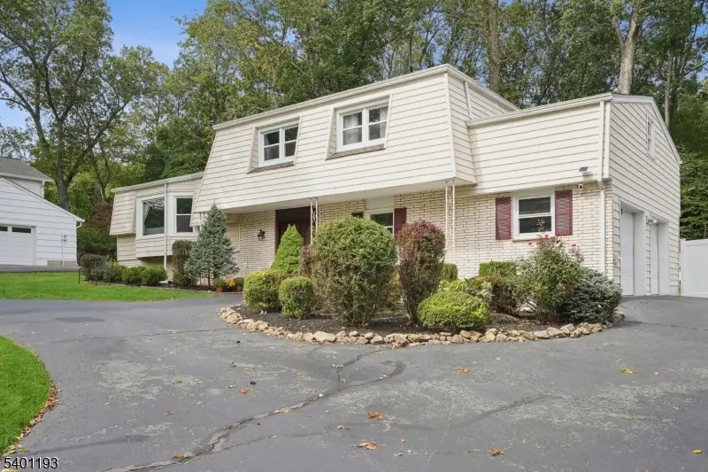 5 Alpine Dr, Randolph, NJ 07869 - Image #2