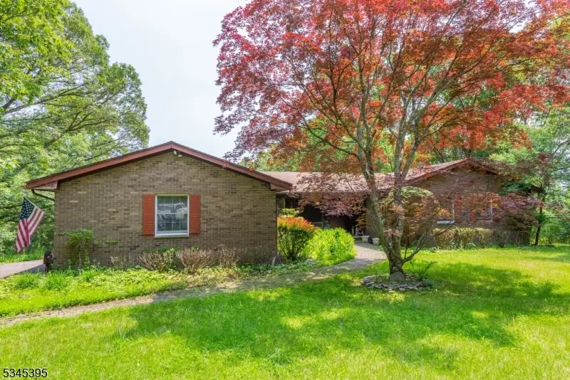 992 Stillwater Rd, Stillwater, NJ 07860 - Image #2