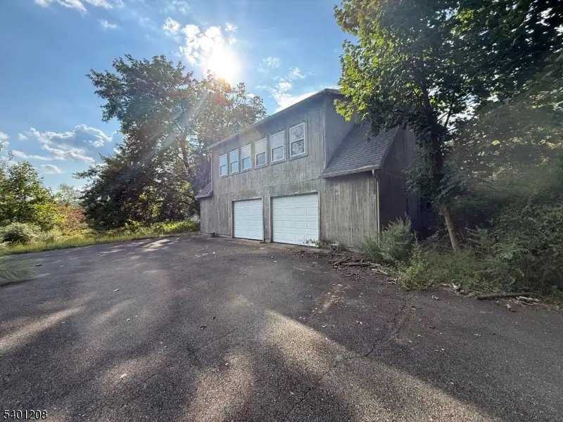 211 Pickle Rd, Washington, NJ 07830 - Image #2