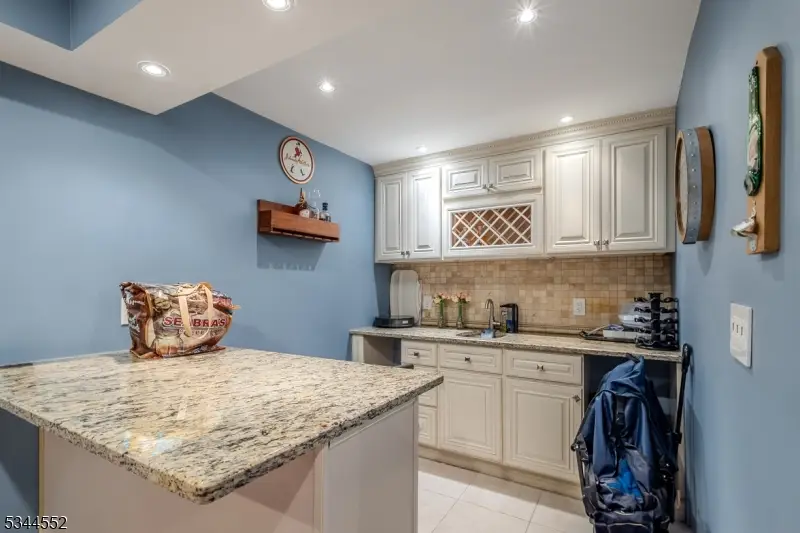 19 Val Sumo Ln, Newark, NJ 07105 - Image #2