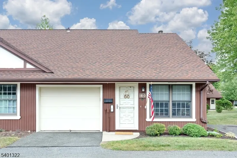 16-3 Tamaron Dr, Waldwick, NJ 07463 - Image #1