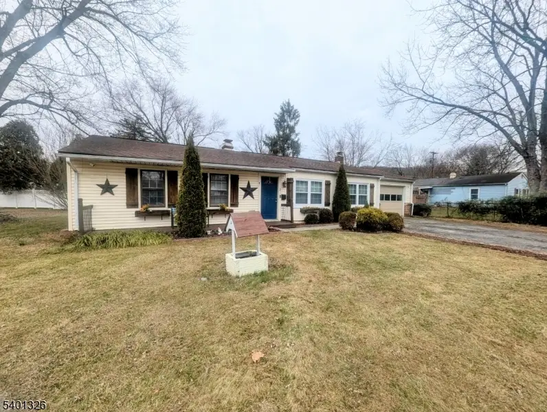 2 Presidential Dr, Washington, NJ 07882 - Image #2