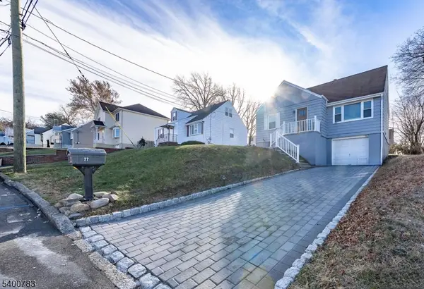 22 Ridgeview Dr, Woodland Park, NJ 07424