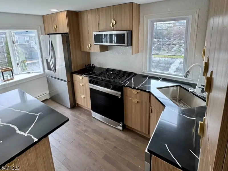 21 Lombardy Pl, Maplewood, NJ 07040 - Image #3