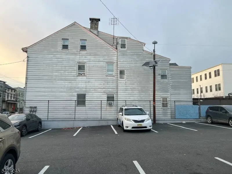 195 Walnut St, Newark, NJ 07105 - Image #2