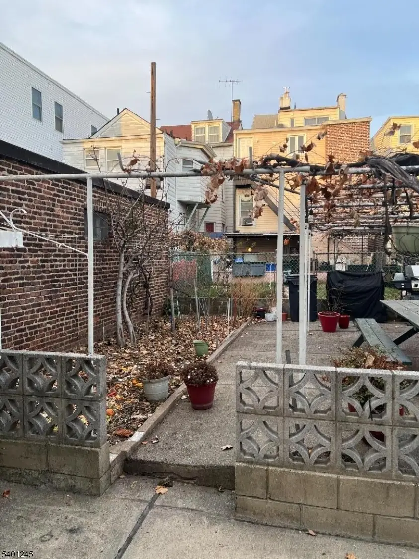 195 Walnut St, Newark, NJ 07105 - Image #3