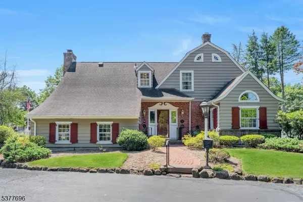 174 Paramus Rd, Paramus Boro, NJ 07652