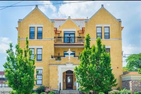 36 W 14th St Unit 201 #201, Bayonne City, NJ 07002