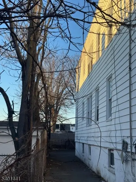 31-33 Orchard Pl, Irvington, NJ 07111 - Image #2