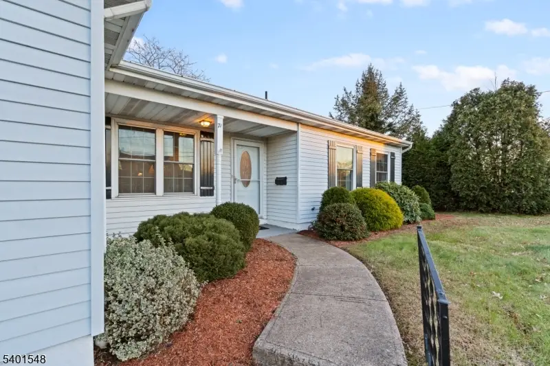 71 Dukes Rd, Rahway, NJ 07065 - Image #2