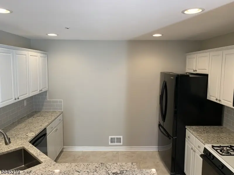 13 Potomac Dr Ondo #13, Bernards, NJ 07920 - Image #3