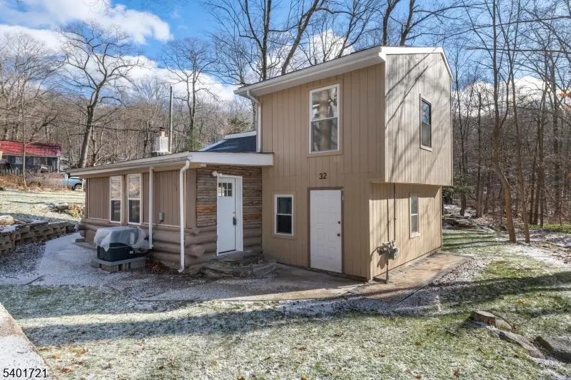 32 E Park Dr, West Milford, NJ 07480 - Image #1