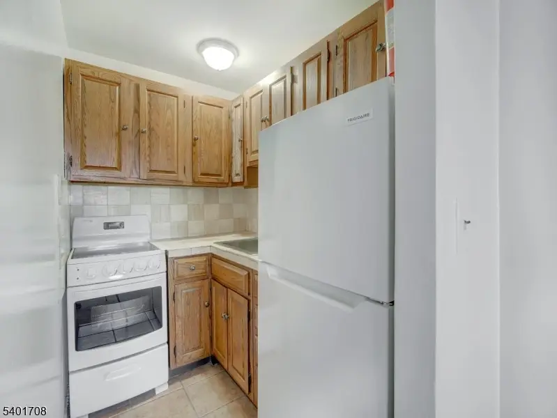 377 S Harrison St 16o #16O, East Orange, NJ 07018 - Image #1
