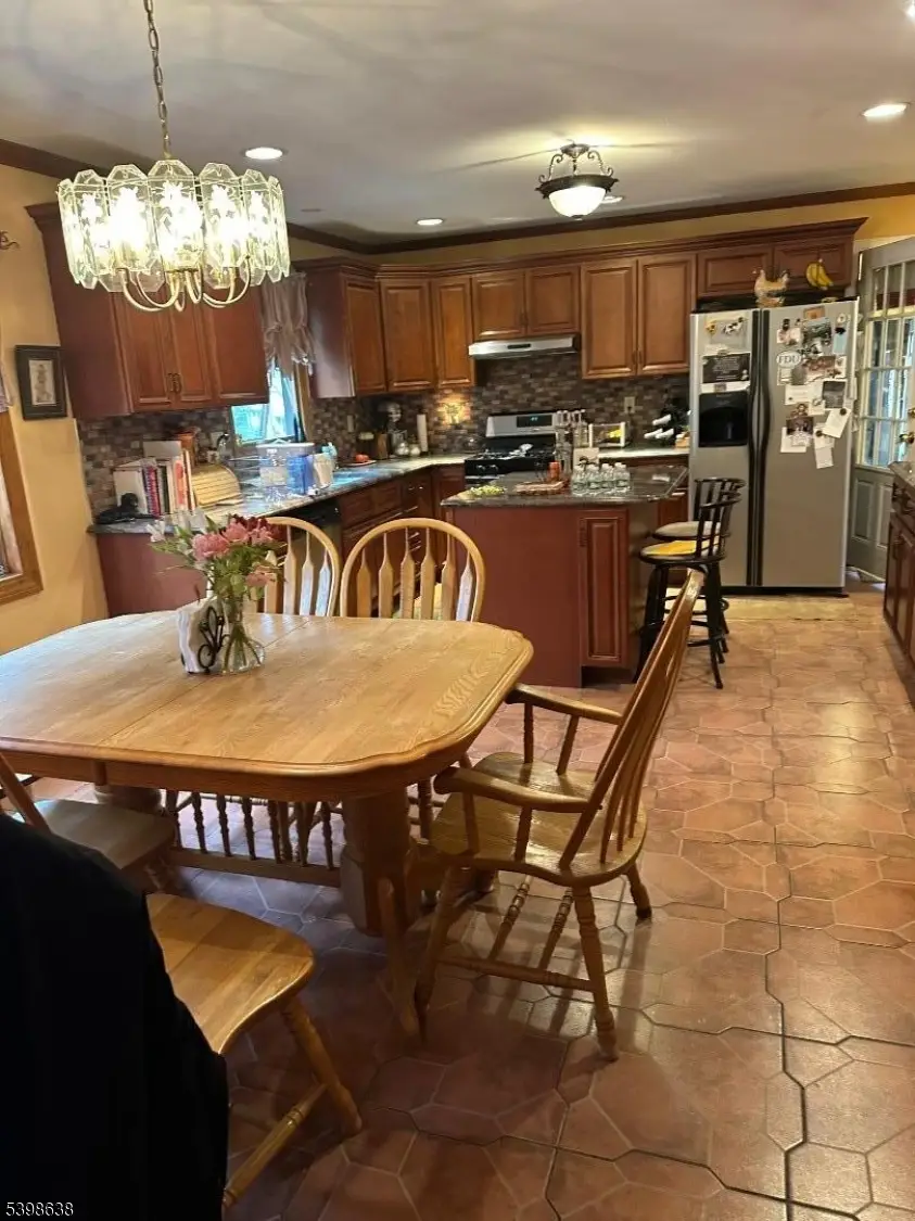 1 Glenbrook Ct, Whippany, NJ 07981 - Image #3