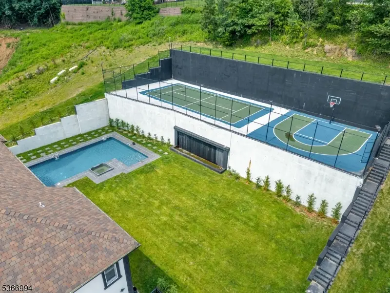 125 Hamilton Trl, Totowa, NJ 07512 - Image #3